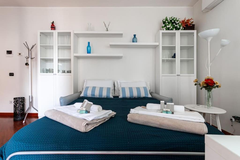 Appartamento Caterina A 5 Minuti Da Milano Fiere E San Siro Con Wifi-Netflix-Free Parking Екстер'єр фото