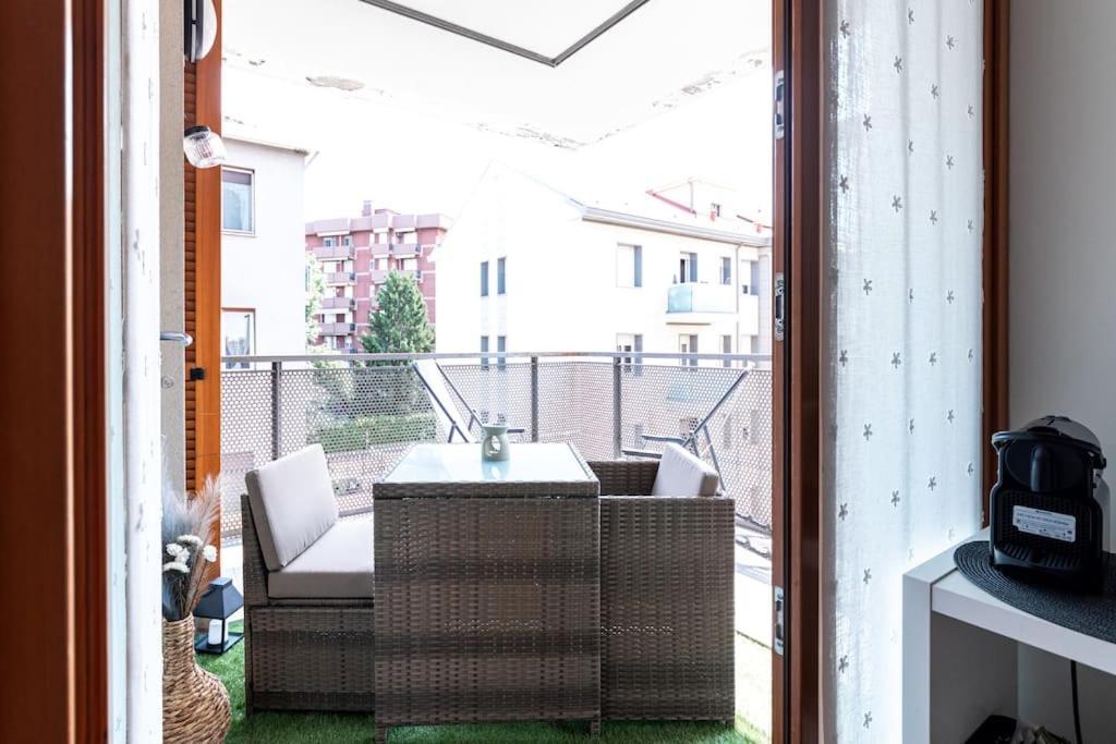Appartamento Caterina A 5 Minuti Da Milano Fiere E San Siro Con Wifi-Netflix-Free Parking Екстер'єр фото
