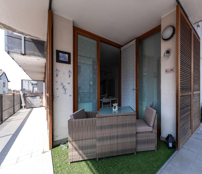 Appartamento Caterina A 5 Minuti Da Milano Fiere E San Siro Con Wifi-Netflix-Free Parking Екстер'єр фото