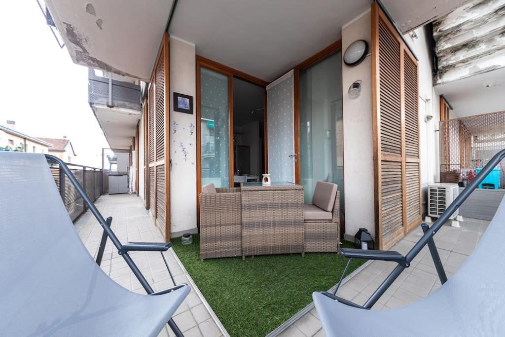 Appartamento Caterina A 5 Minuti Da Milano Fiere E San Siro Con Wifi-Netflix-Free Parking Екстер'єр фото