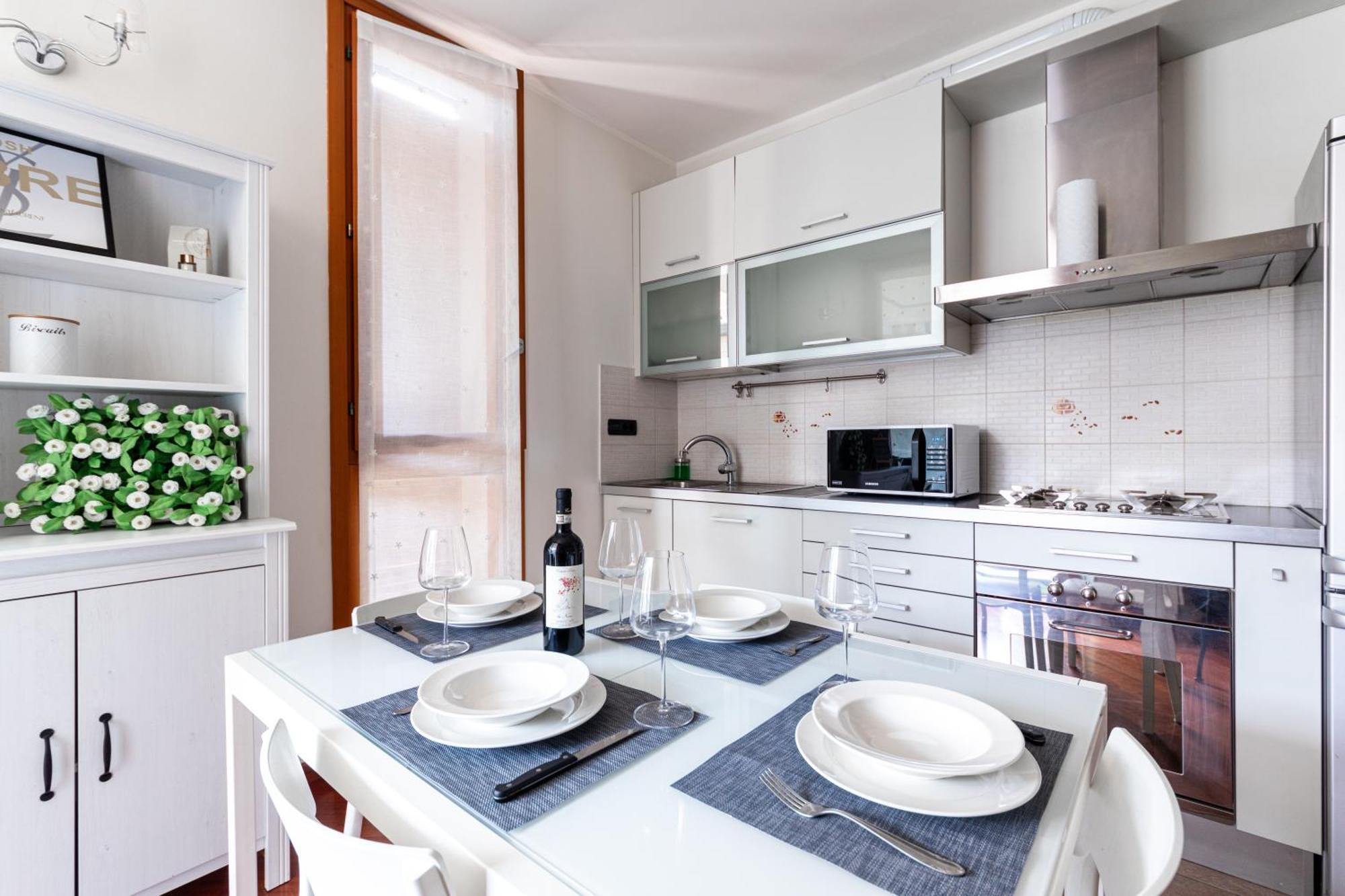 Appartamento Caterina A 5 Minuti Da Milano Fiere E San Siro Con Wifi-Netflix-Free Parking Екстер'єр фото